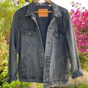 Black Distressed Levi Jean Jacket.